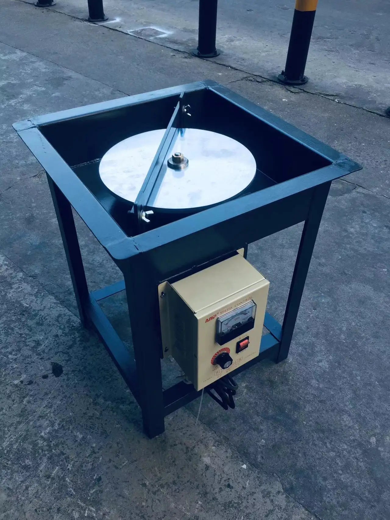 آلة صقل اليشم المسطحة CHENYISHI مقاس 12 بوصة (300 مم) مع عجلة طحن متينة للغاية وآلة ختم قابلة للتعديل بدون خطوات