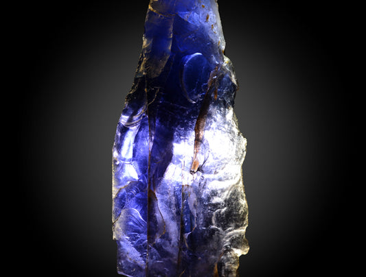 What Crystals Can Help Overcome Fear? Iolite or Lapis lazuli?