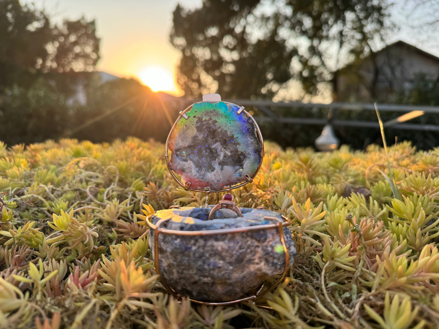 Natural Gemstone Mexico Agate Geode Ring Holder,Gift Ring Box Stone Jewelry Box，Proposal,Wedding Gift