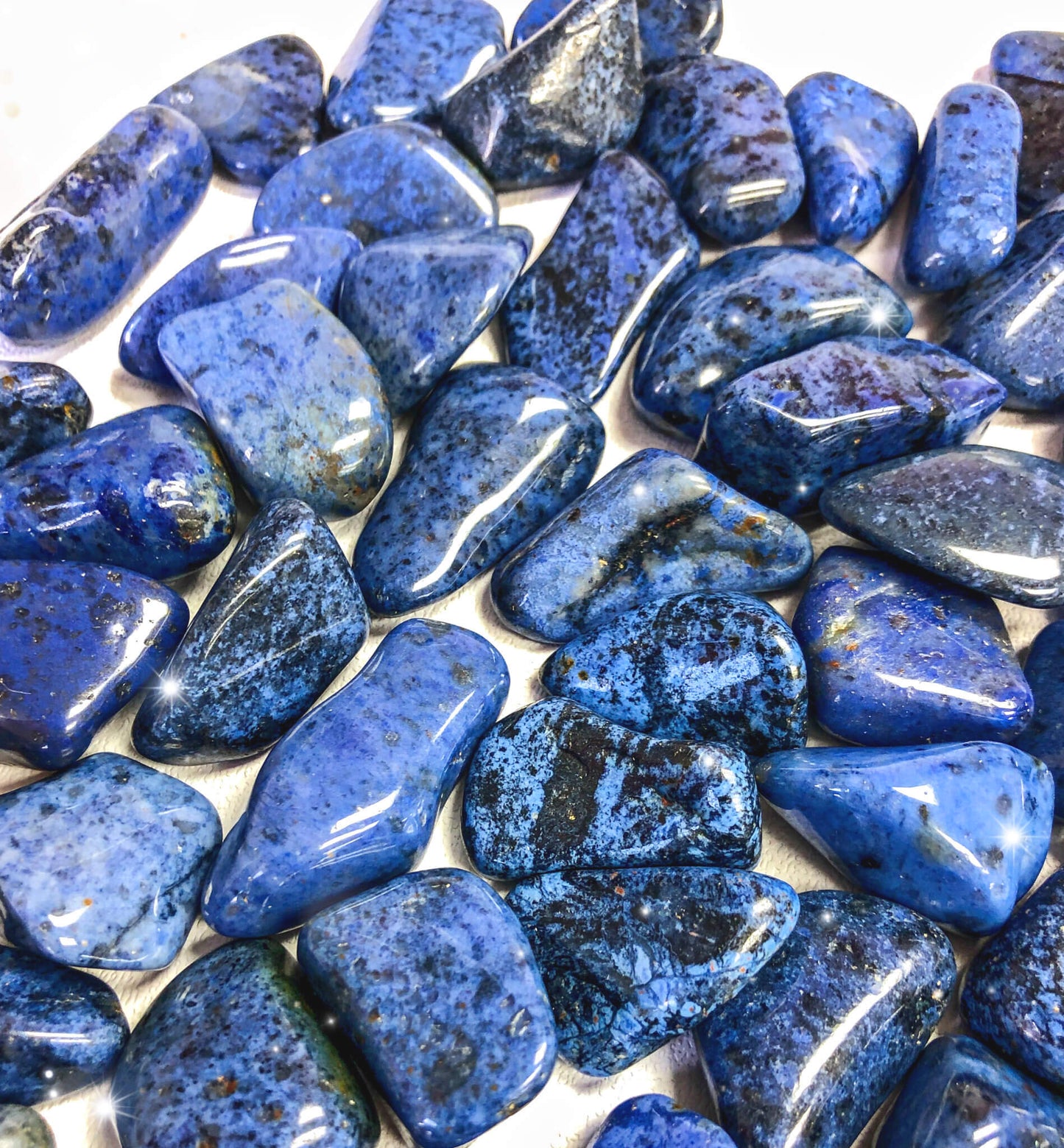 DUMORTIERITE TUMBLED STONE