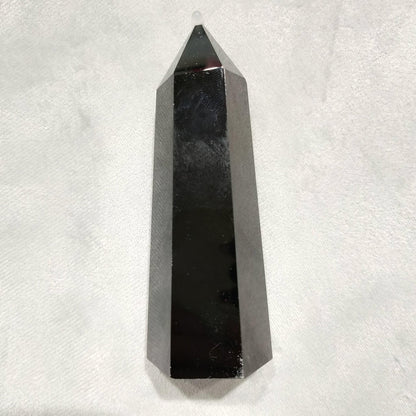 Punta de obsidiana negra