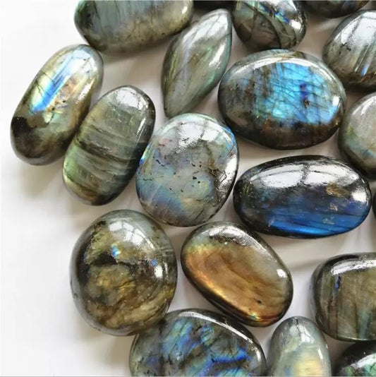 Natural Flashy Labradorite Quartz Crystal Palm Stone