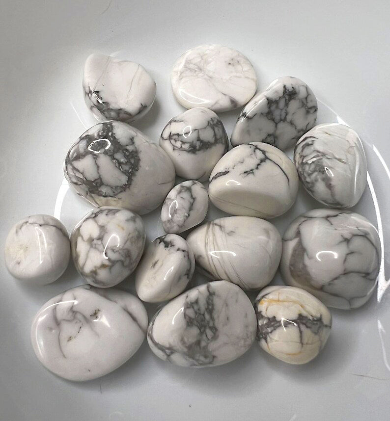 HOWLITE TUMBLED STONE